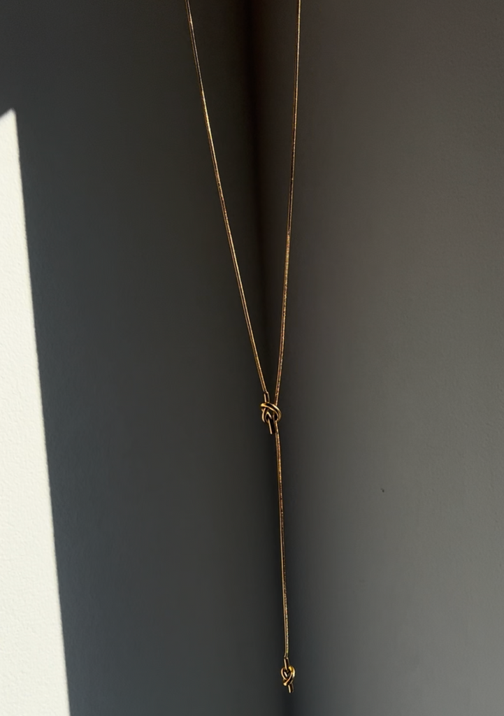 Knotted Lariat